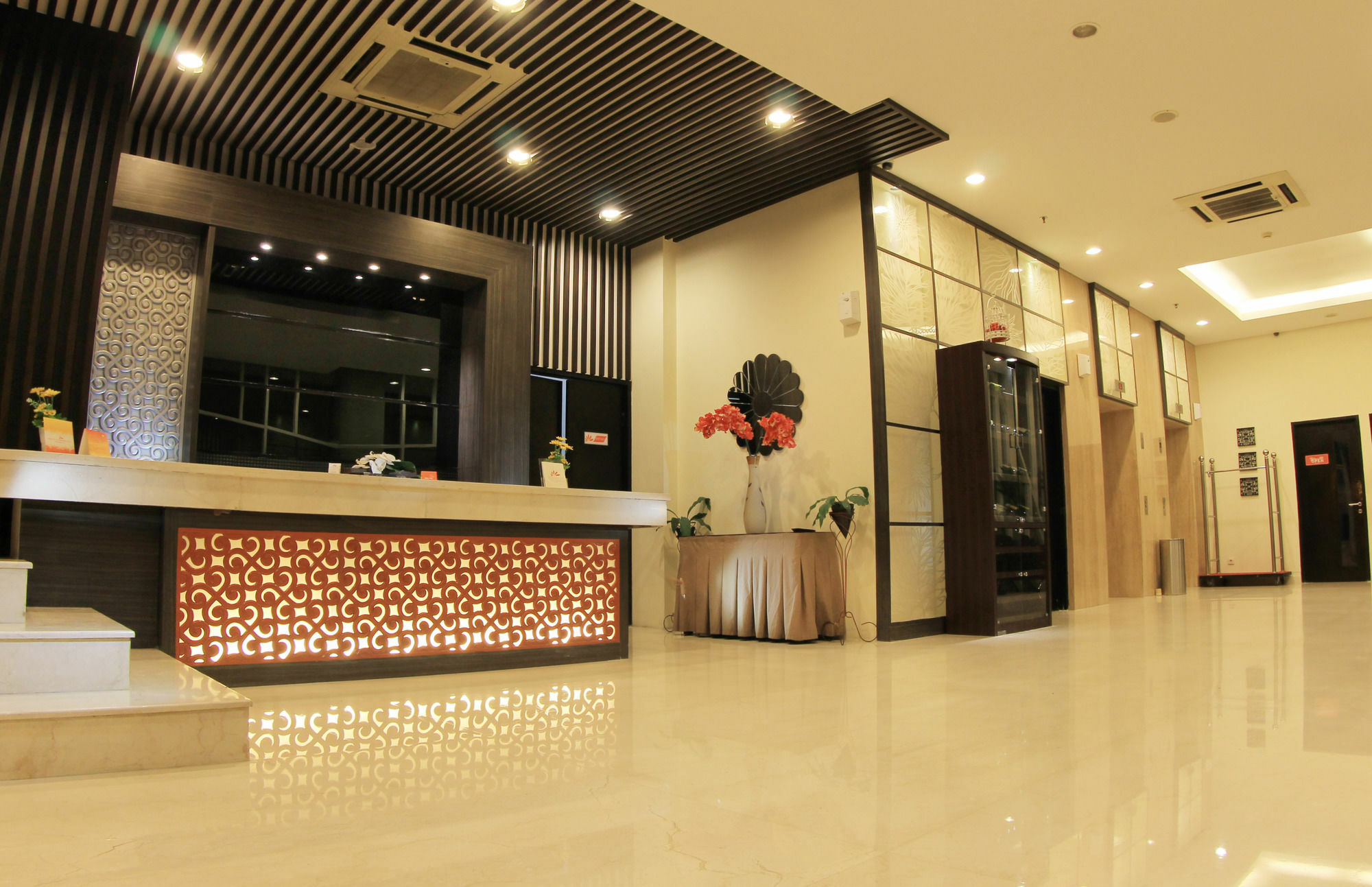 The Edelweiss Hotel Yogyakarta Exterior photo